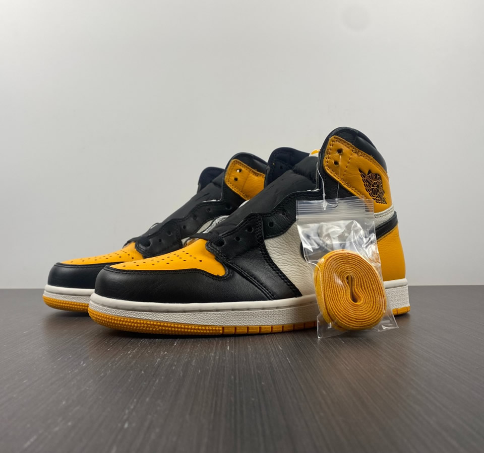 Air Jordan 1 Og High Yellow Toe 555088 711 2 - www.kickbulk.co