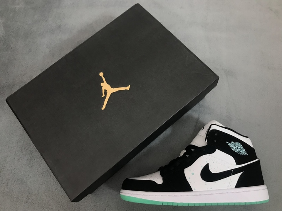 Air Jordan 1 Mid Se Gs Glow In The Dark Panda Bq6931 103 18 - www.kickbulk.co