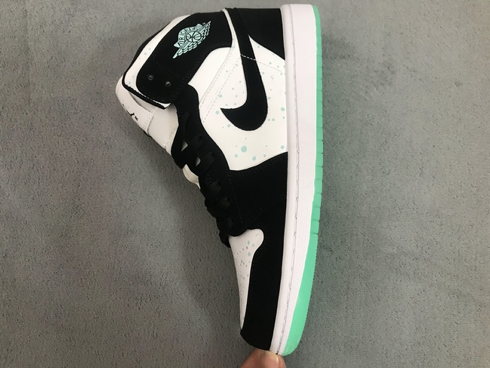 Air Jordan 1 Mid Se Gs Glow In The Dark Panda Bq6931 103 19 - www.kickbulk.co