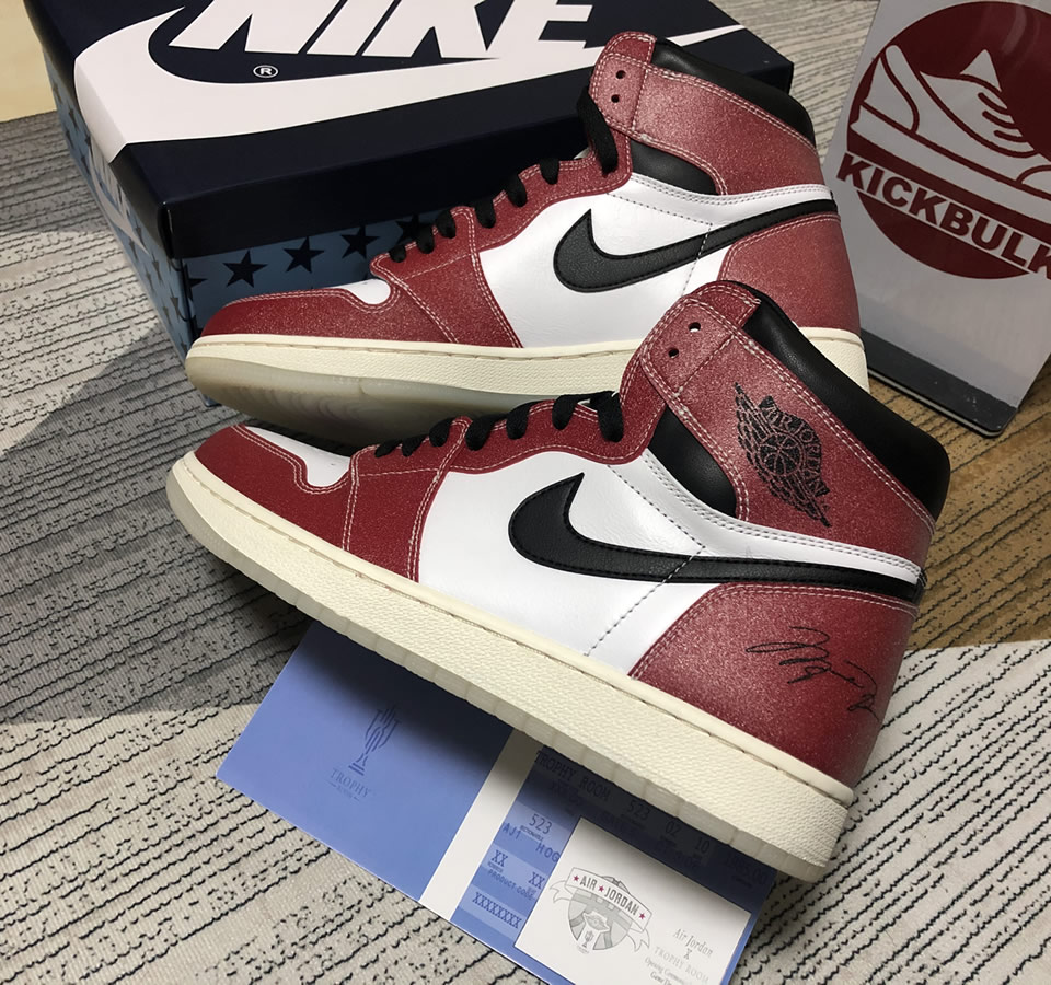 Trophy Room X Air Jordan 1 High Og Da2728 100 1 2 - www.kickbulk.co