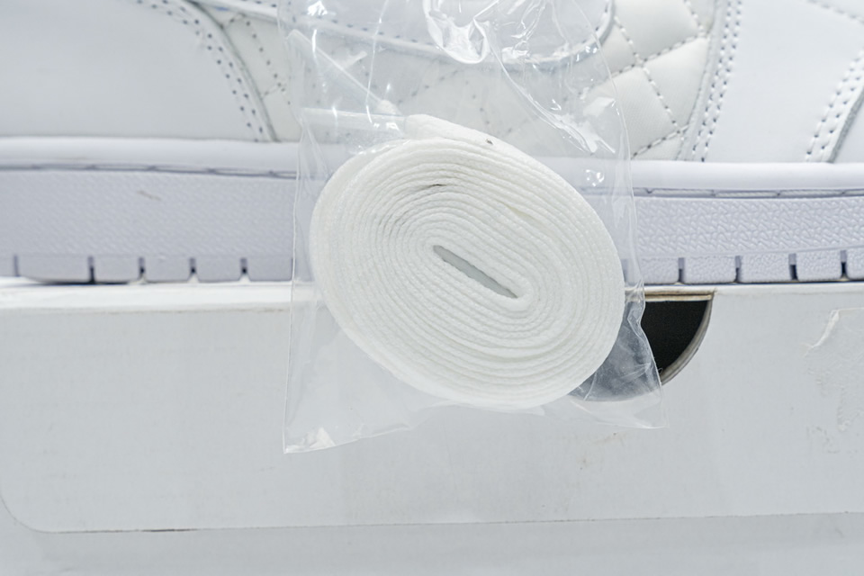 Nike Air Jordan 1 Mid Quilted White Db6078 100 19 - www.kickbulk.co