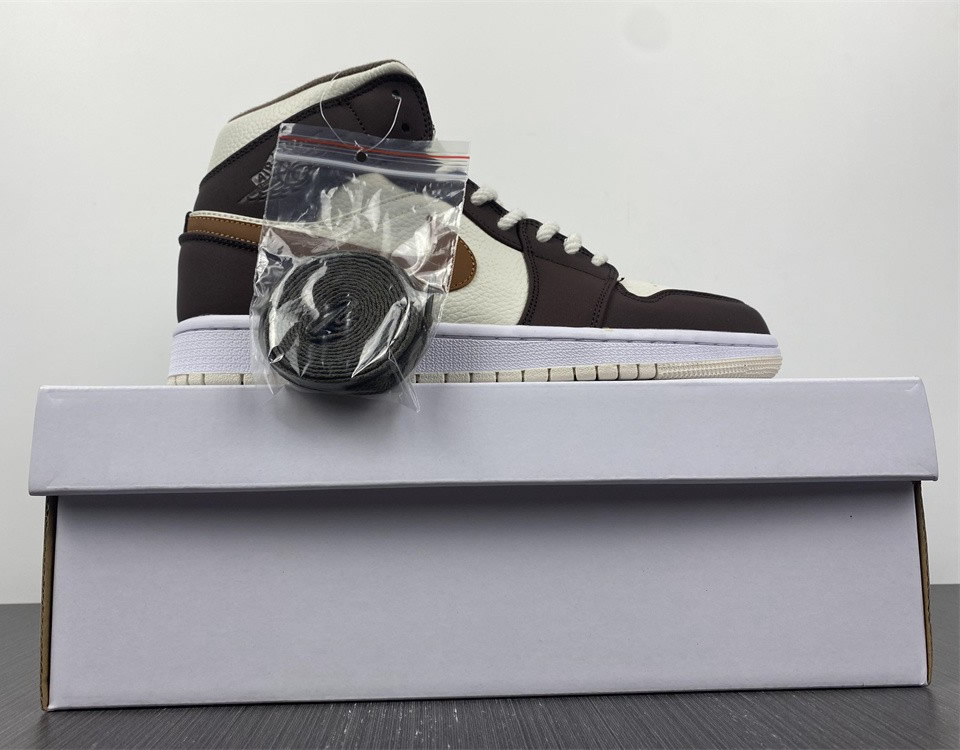 Air Jordan 1 Mid Brown Fleece Do6699 200 16 - www.kickbulk.co