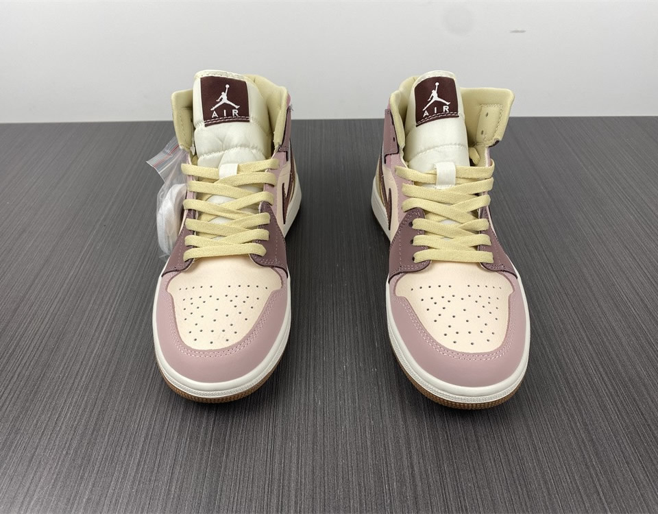 Air Jordan 1 Mid Dressed For Fall Do7440 821 20 - www.kickbulk.co