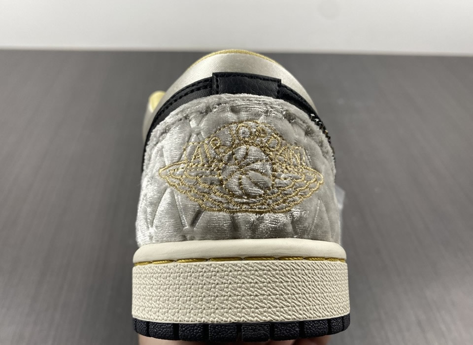 Air Jordan 1 Low Se Beaded Swoosh Dv1762 001 17 - www.kickbulk.co