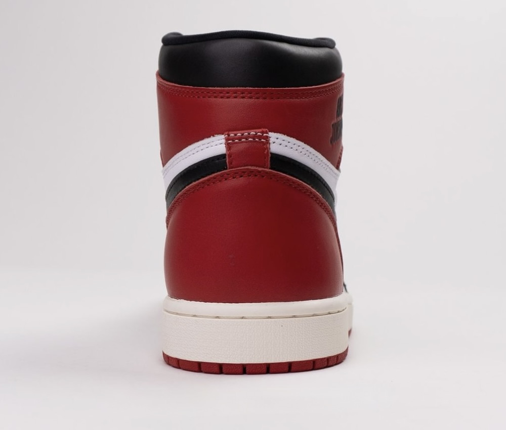 Air Jordan 1 Retro High Og Black Toe Reimagined Dz5485 106 5 - www.kickbulk.co