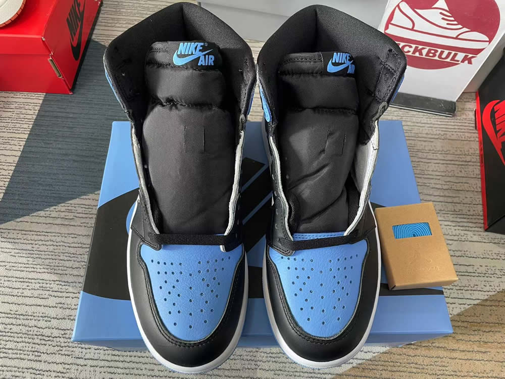 0 Air Jordan 1 Retro High Og Unc Toe Dz5485 400 4 - www.kickbulk.co