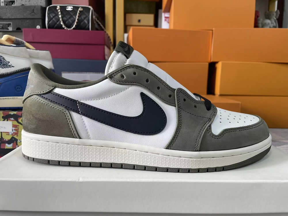 Air Jordan 1 Retro Low Og Medium Olive Hq6998 200 10 - www.kickbulk.co