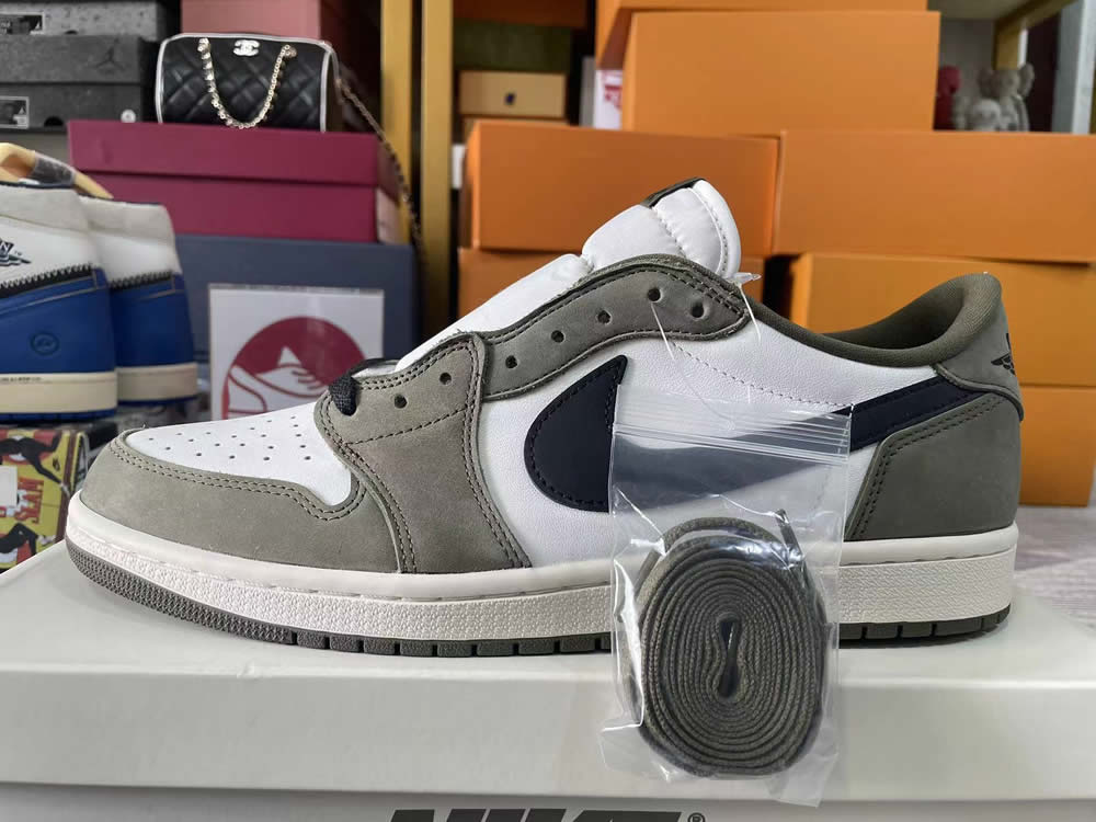 Air Jordan 1 Retro Low Og Medium Olive Hq6998 200 12 - www.kickbulk.co
