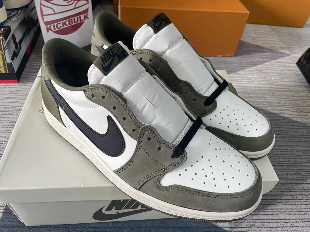 Air Jordan 1 Retro Low Og Medium Olive Hq6998 200 8 - www.kickbulk.co