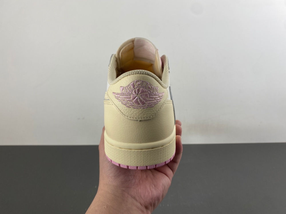Travis Scott Jordan 1 Retro Low Og Muslin Pink Iq7604 100 20 - www.kickbulk.co