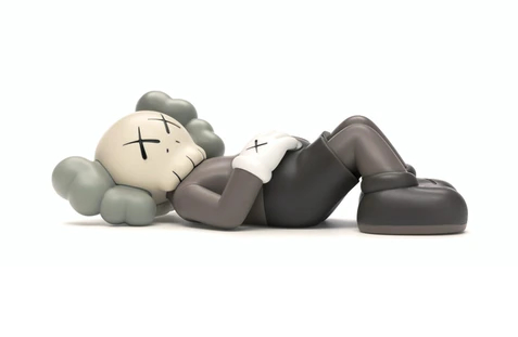 Kaws Dolls Holiday Japan Vinyl Figure 3 - www.kickbulk.co