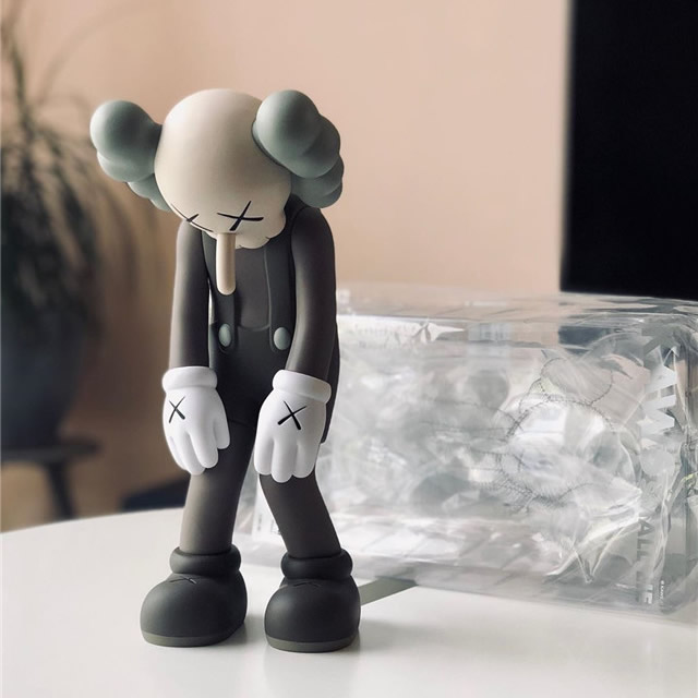 Kaws Dolls Companion Small Lie 5 - www.kickbulk.co