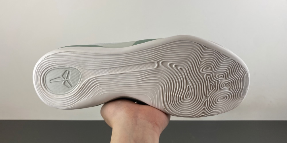 Nike Kobe 9 Low Em Protro Light Silver Ih1401 003 10 - www.kickbulk.co Nike Kobe 9 Low Em Protro Light Silver Ih1401 003 10 - www.kickbulk.co