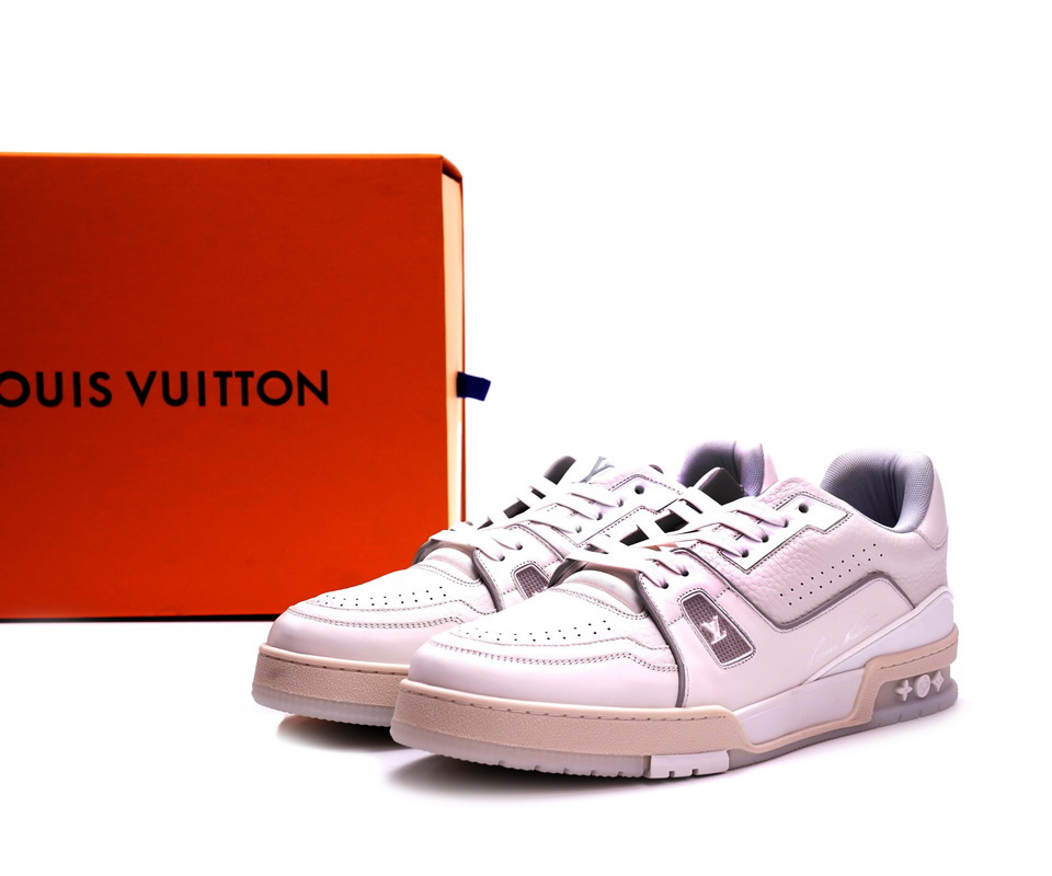 Louis Vuitton LOUIS VUITTON 1AB8RQ LV MAXI TRAINERS WHITE SIZE: LV9 / US11