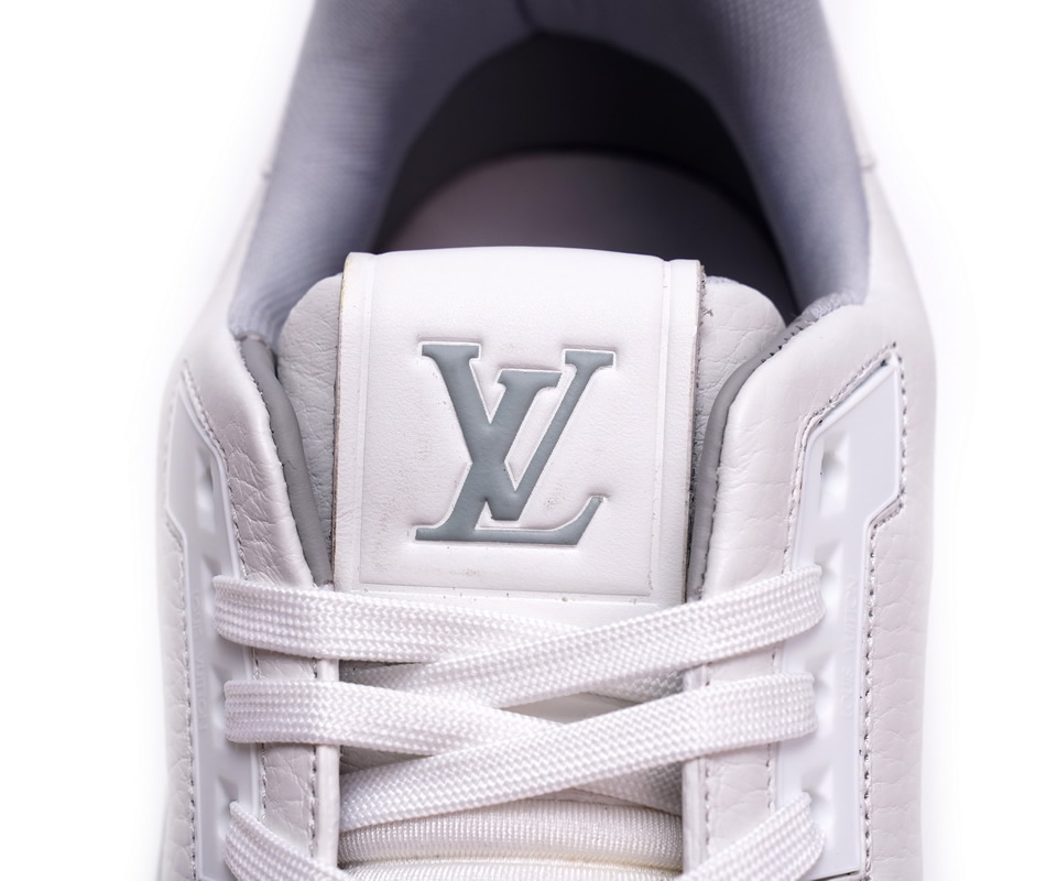 Louis Vuitton Trainer White Litchi Pattern Fd02219 2 6 - www.kickbulk.co