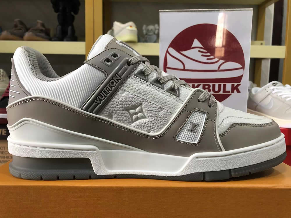 Louis Vuitton Lv Trainer White Grey Lk023400 9 - www.kickbulk.co