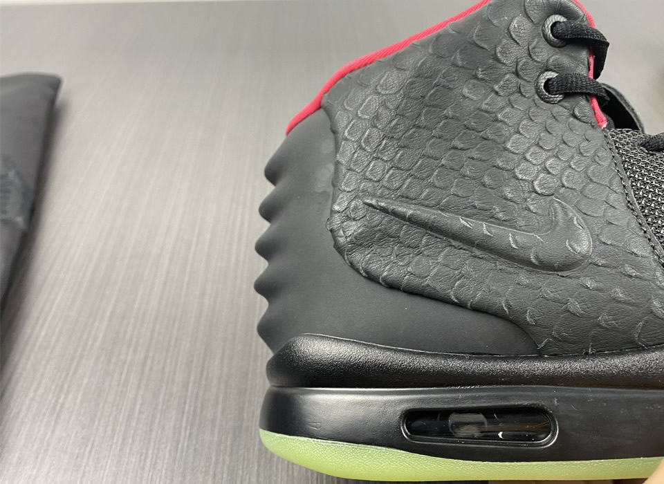 Air Yeezy 2 Nrg Solar Red Sample 508214 006 13 - www.kickbulk.co