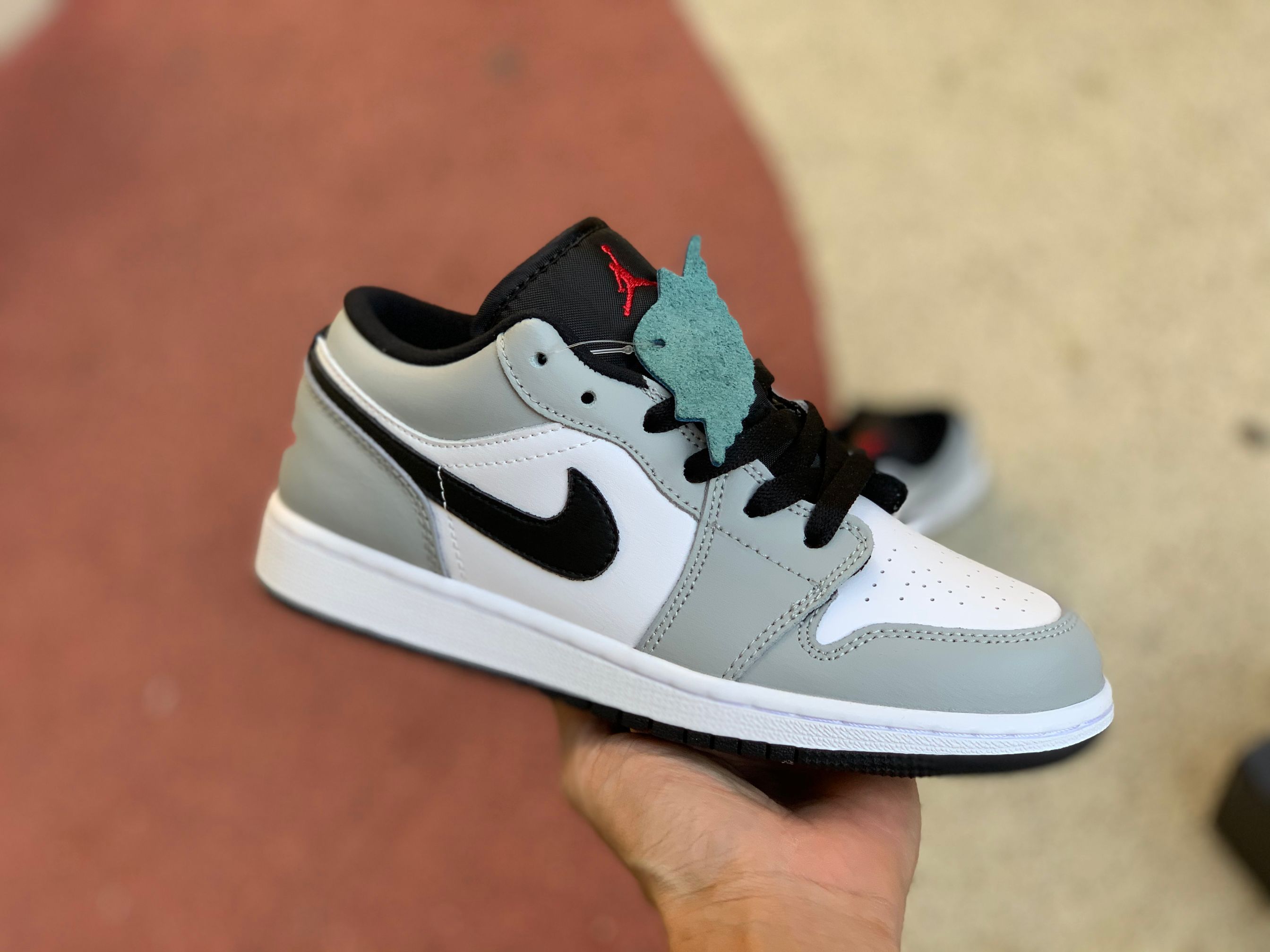 Nike Air Jordan 1 Low Gs Light Smoke Grey 553560 030 11 - www.kickbulk.co