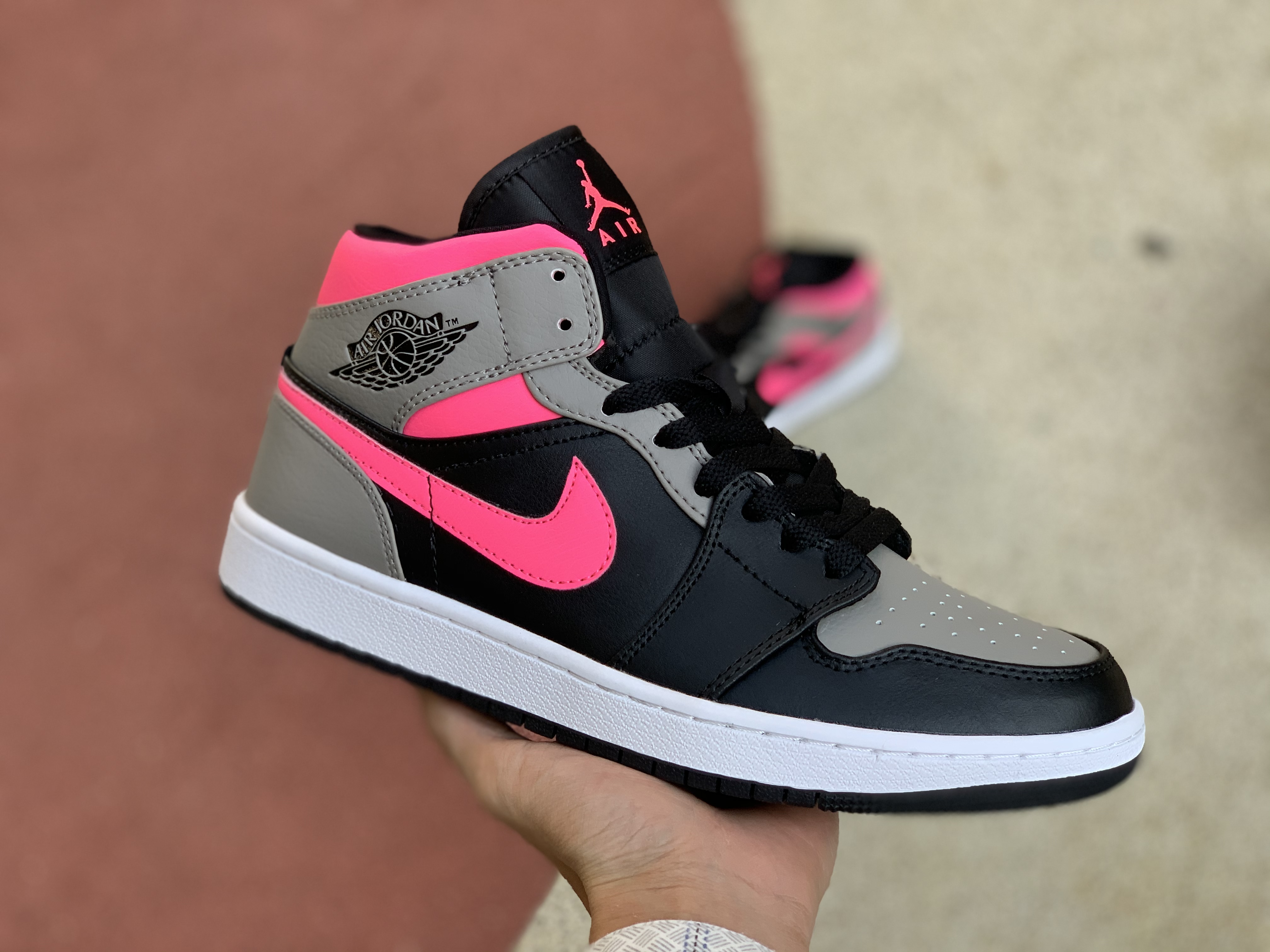 Nike Air Jordan 1 Mid Pink Shadow 554724 059 8 - www.kickbulk.co