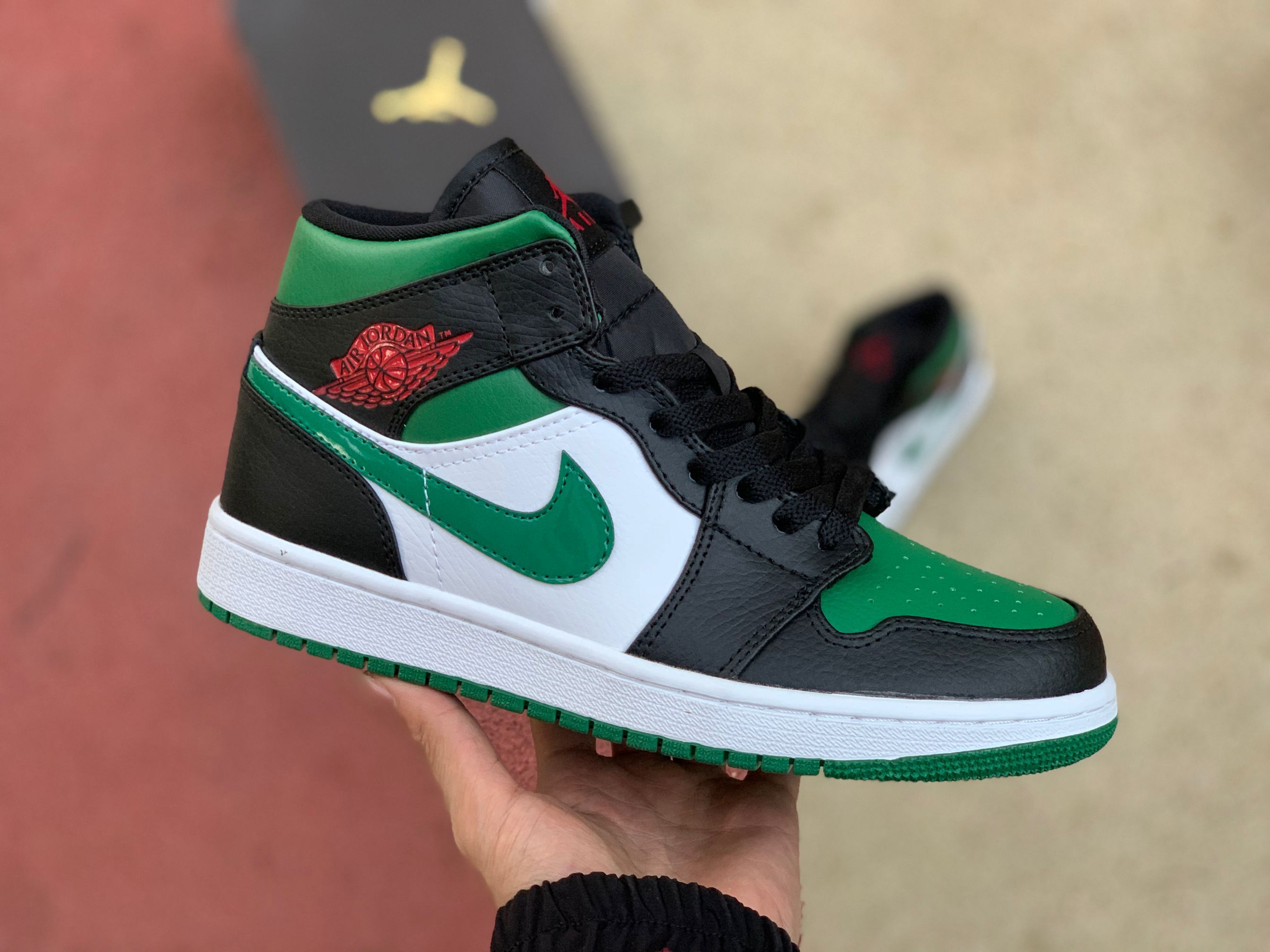 Nike Air Jordan 1 Mid Pine Green 554724 067 9 - www.kickbulk.co