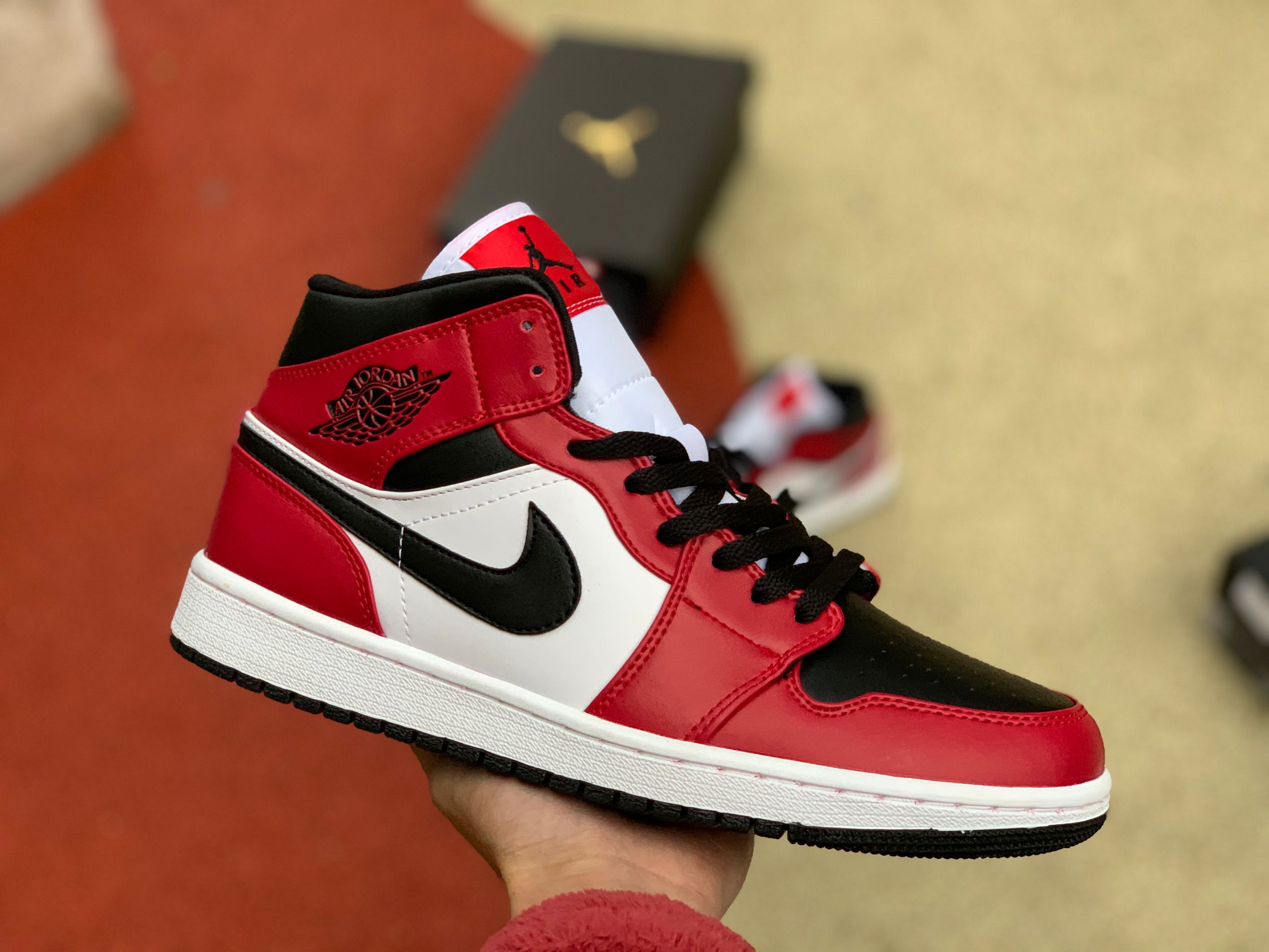 Nike Air Jordan 1 Mid Chicago Black Toe 554724 069 13 - www.kickbulk.co