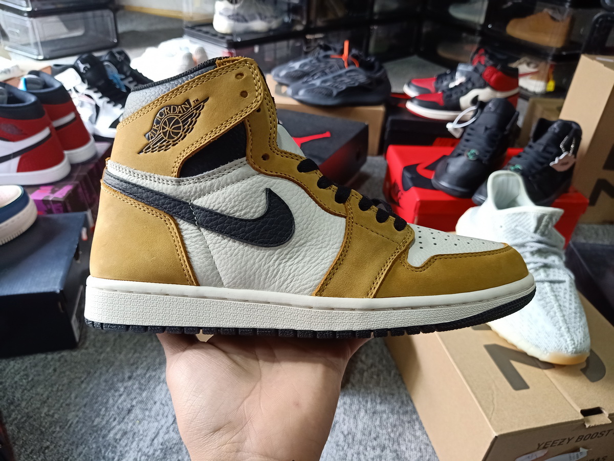 Nike Air Jordan 1 Retro High Og Rookie Of The Year 555088 700 23 - www.kickbulk.co