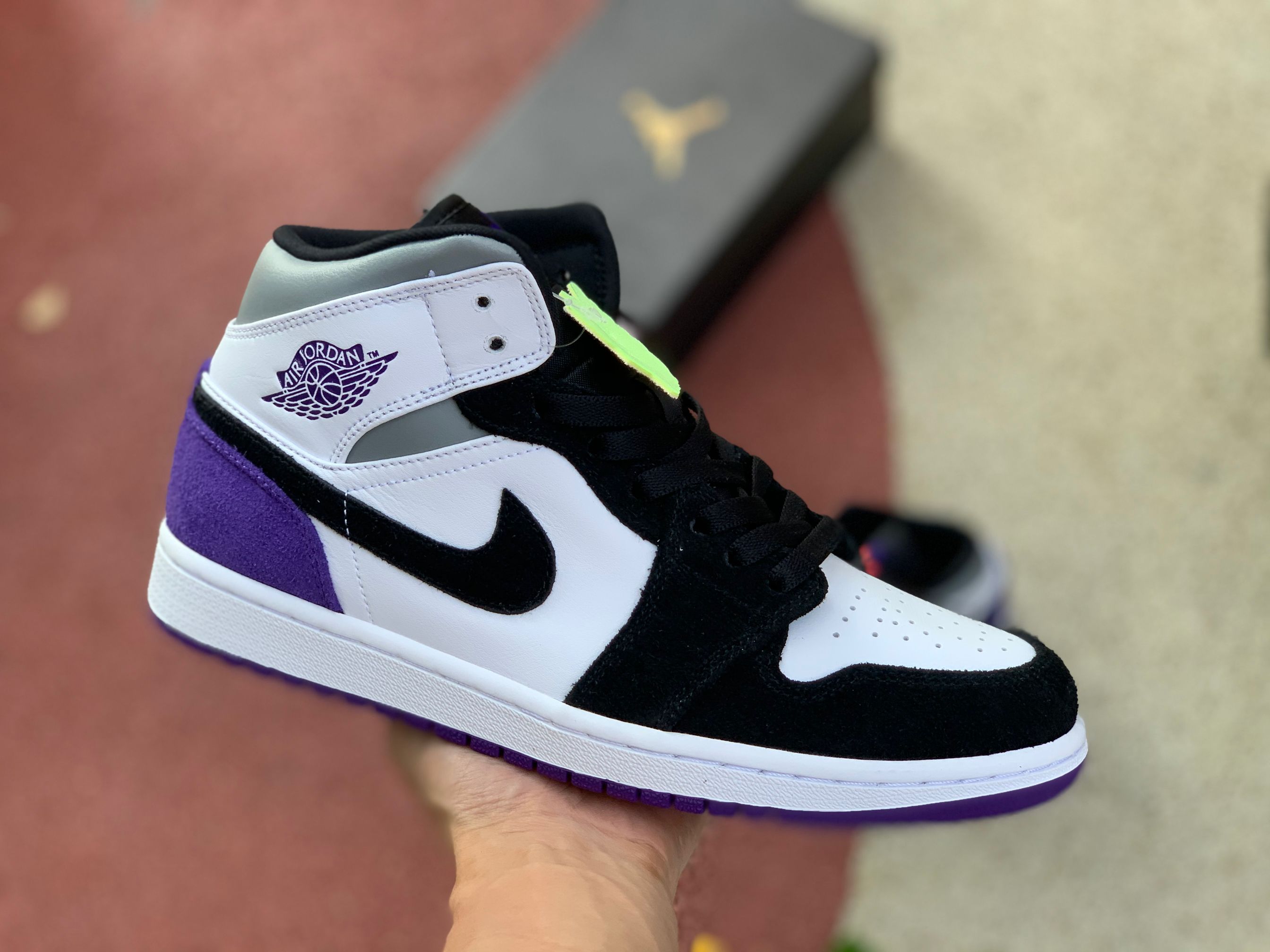 Nike Air Jordan 1 Mid Se Varsity Purple 852542 105 11 - www.kickbulk.co