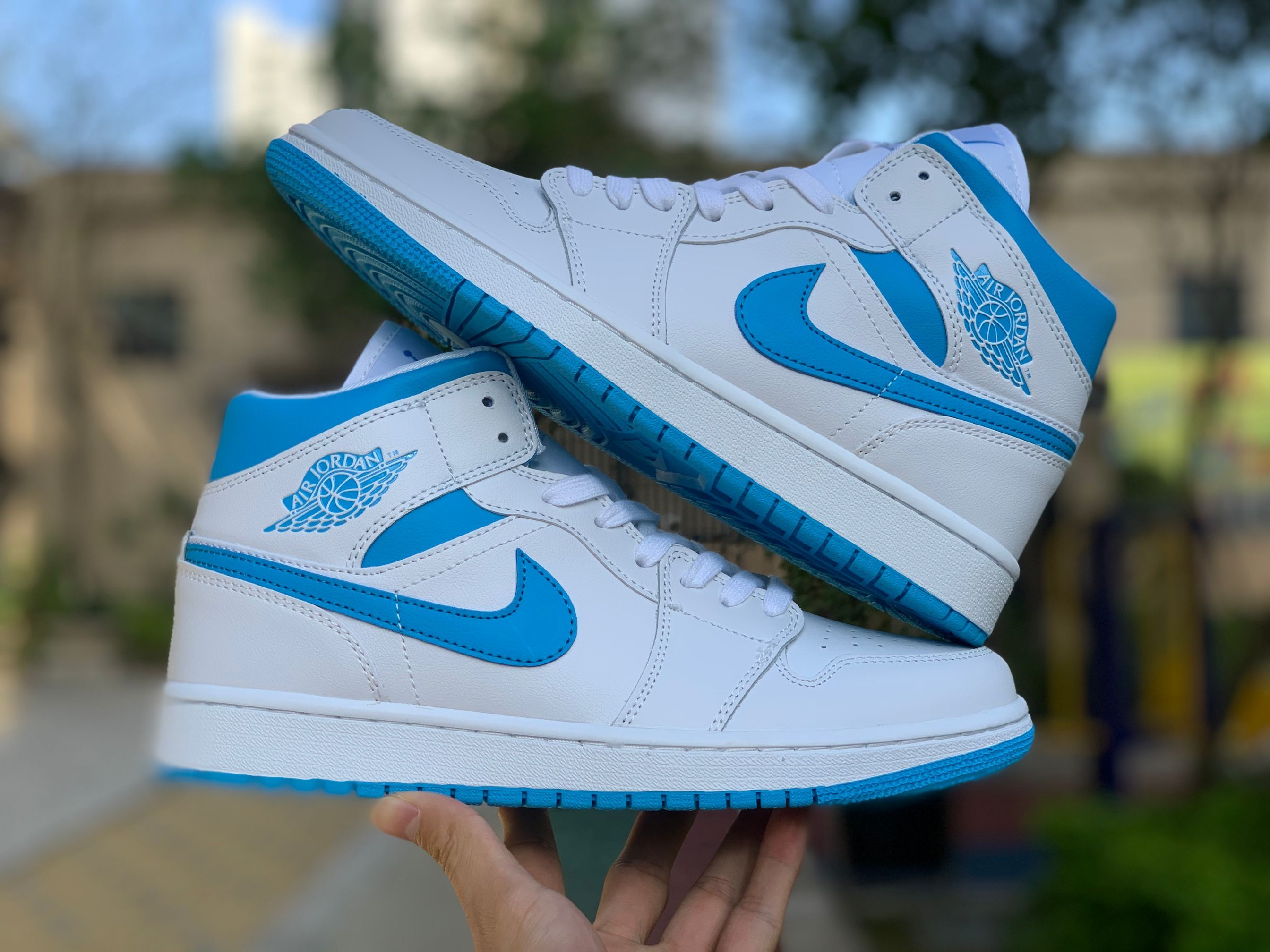 Air Jordan 1 Wmns Mid Unc White Carolina Blue Bq6472 114 12 - www.kickbulk.co