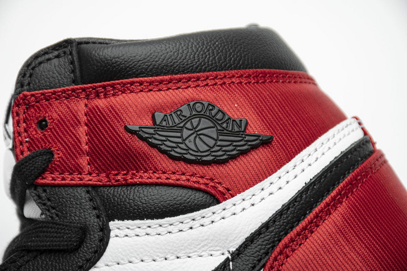 Nike Air Jordan 1 Wmns Retro High Satin Black Toe Cd0461 016 30 - www.kickbulk.co