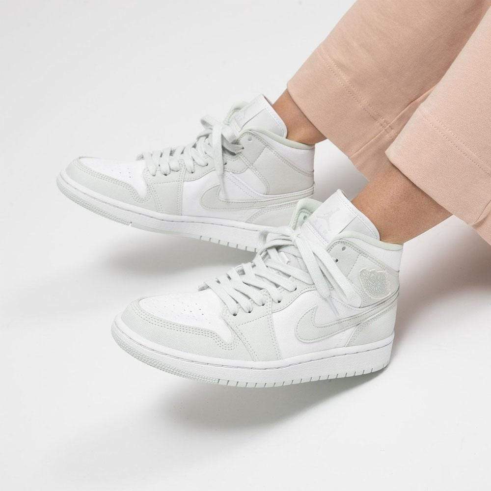jordan mid aura