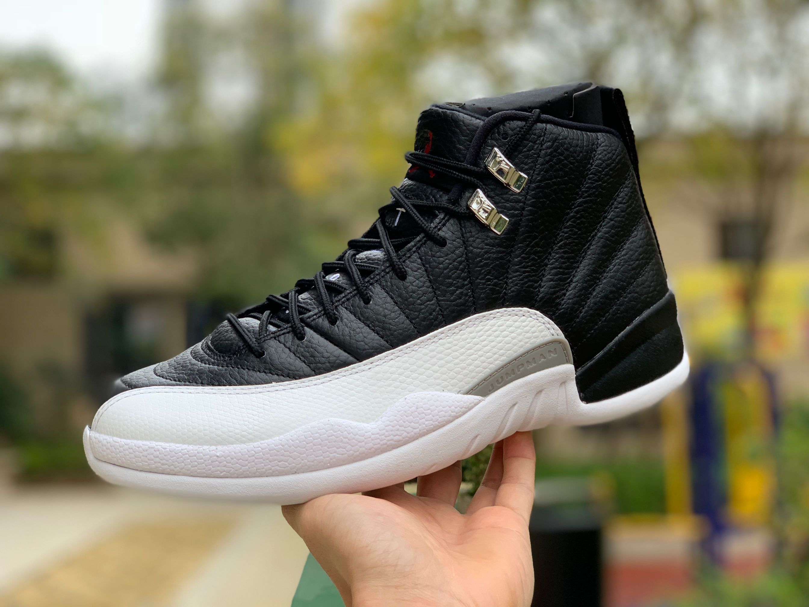 Air Jordan 12 Retro Playoff 130690 001 4 - www.kickbulk.co