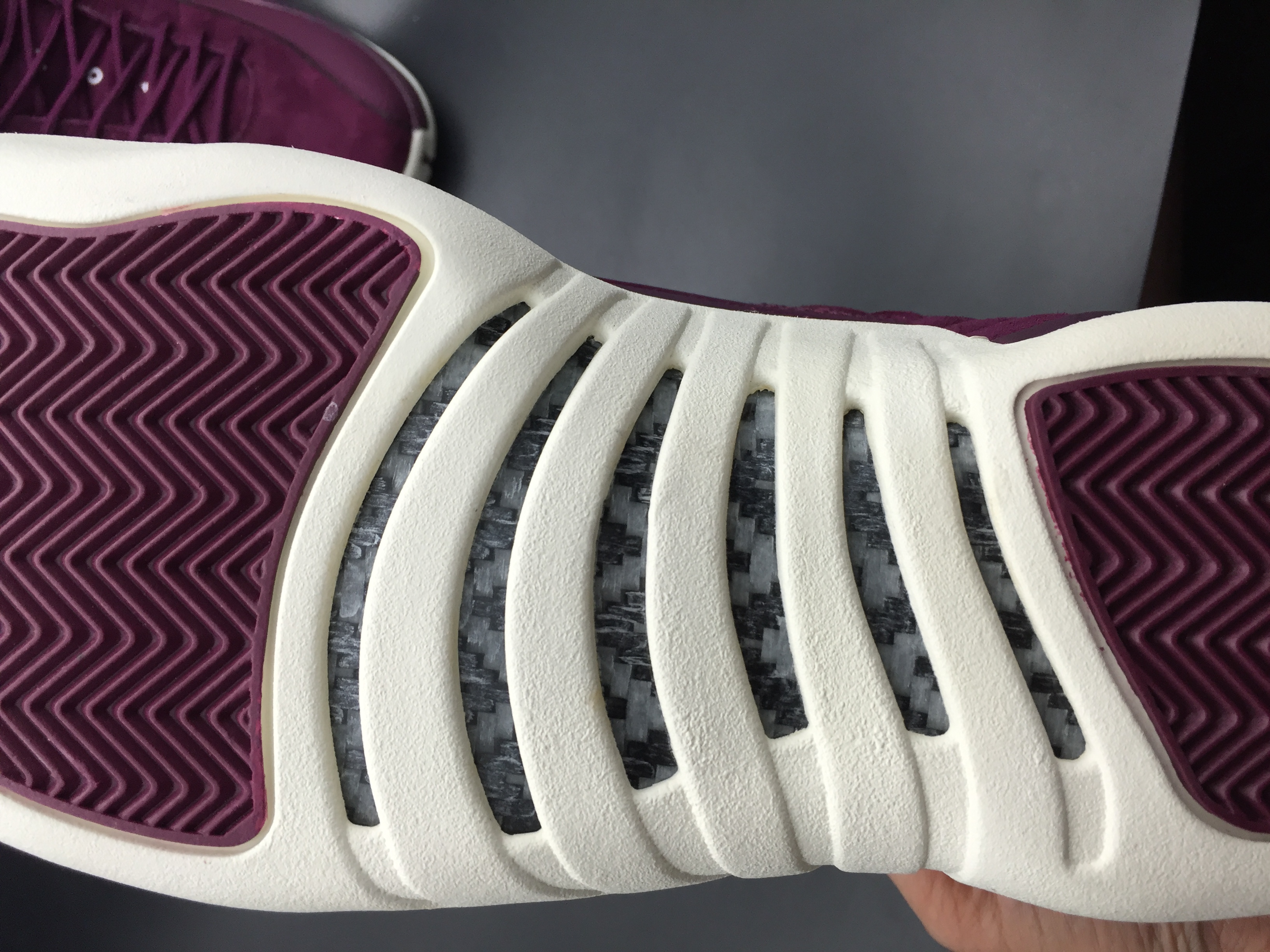 Air Jordan 12 Bordeaux 153265 130690 617 14 - www.kickbulk.co