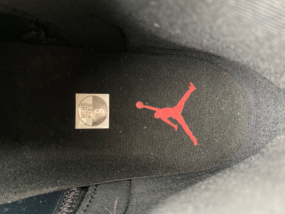 Air Jordan 12 Retro Bloodline Ct8013 003 22 - www.kickbulk.co Air Jordan 12 Retro Bloodline Ct8013 003 22 - www.kickbulk.co