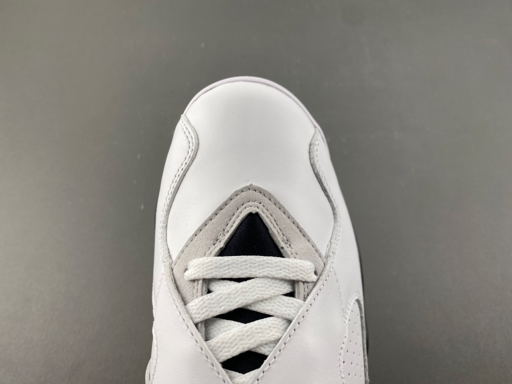 Air Jordan 8 Retro Bugs Bunny 2025 305381 100 19 - www.kickbulk.co