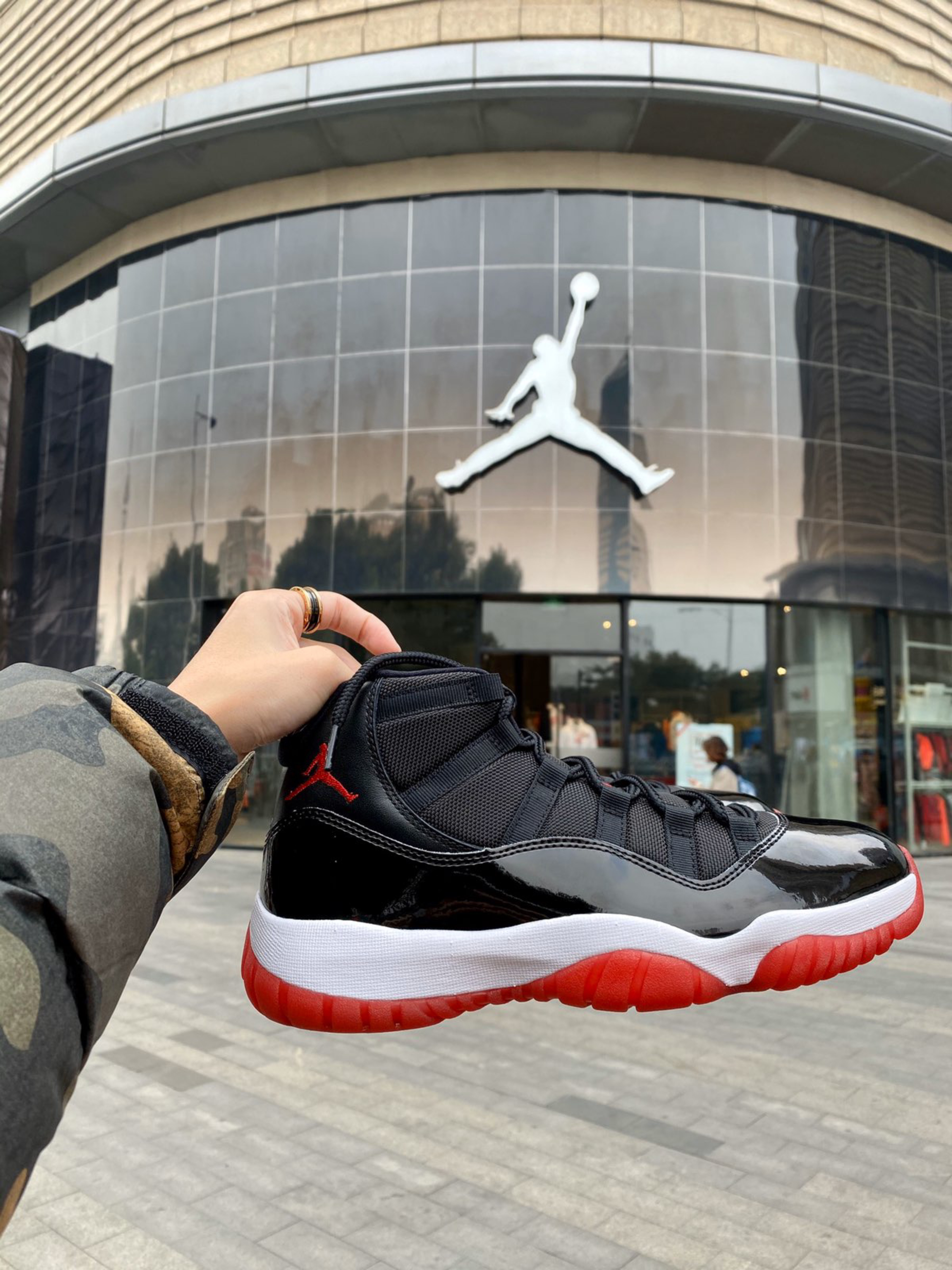 Nike Air Jordan 11 Retro Bred 2019 378037 061 30 - www.kickbulk.co