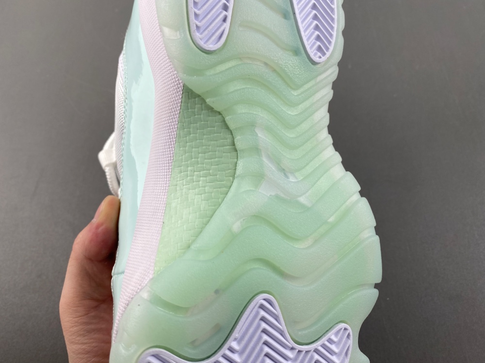 Air Jordan 11 Retro Low Igloo Wmns Ah7860 103 16 - www.kickbulk.co