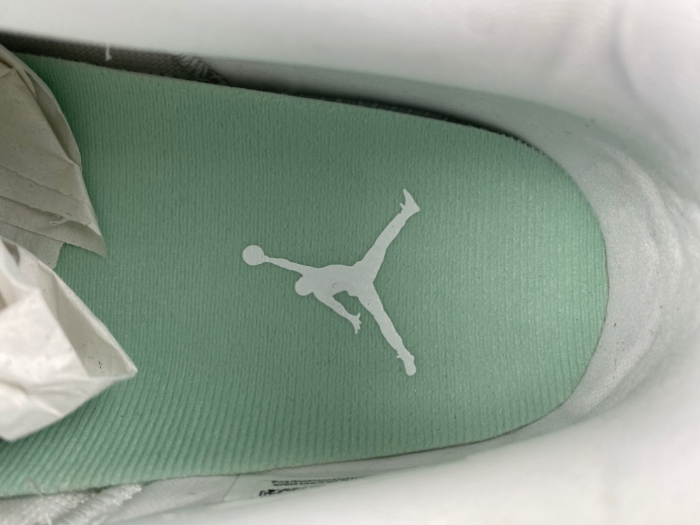 Air Jordan 11 Retro Low Igloo Wmns Ah7860 103 17 - www.kickbulk.co