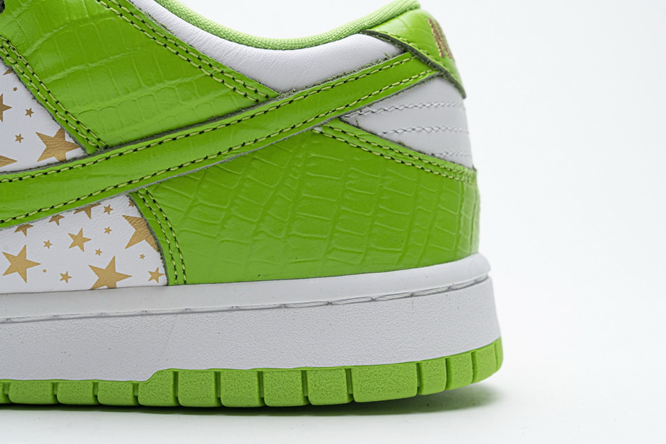 Supreme X Nike Sb Dunk Low Green Stars Dh3228 101 13 - www.kickbulk.co