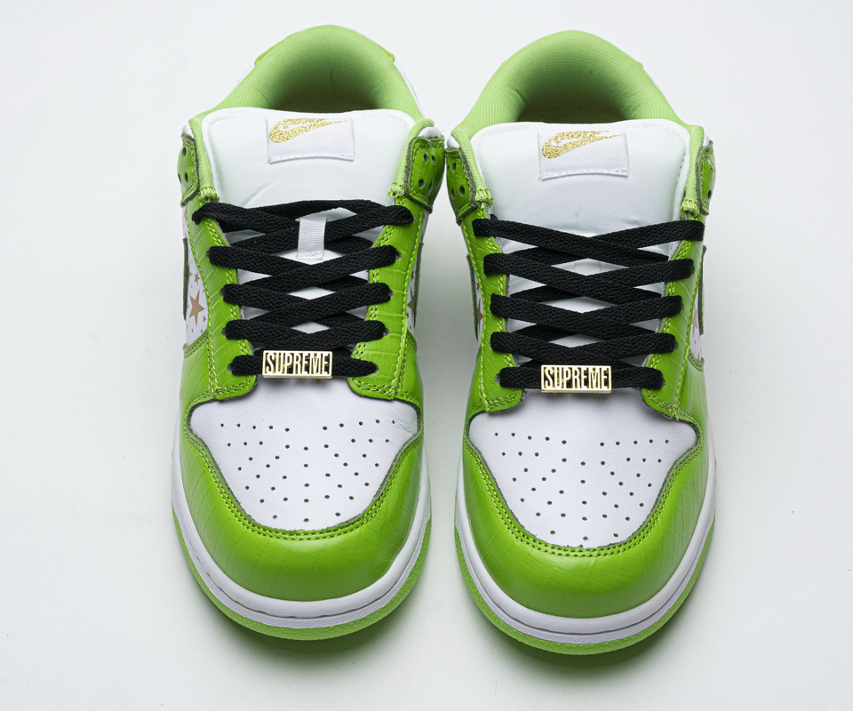 Supreme X Nike Sb Dunk Low Green Stars Dh3228 101 2 - www.kickbulk.co