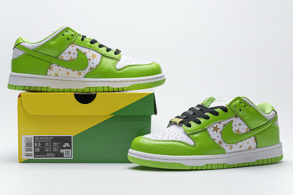 Supreme X Nike Sb Dunk Low Green Stars Dh3228 101 7 - www.kickbulk.co