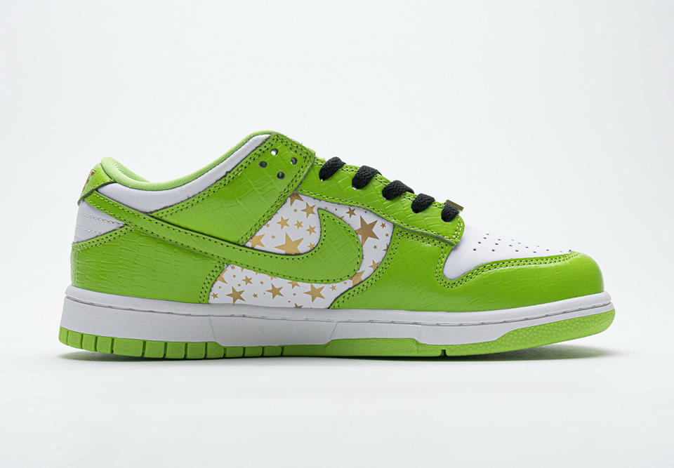 Supreme X Nike Sb Dunk Low Green Stars Dh3228 101 9 - www.kickbulk.co