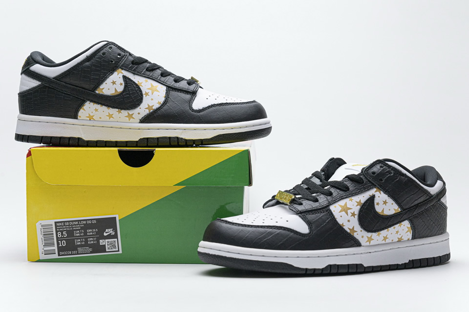 Supreme Nike Sb Dunk Low Black Stars Dh3228 102 3 - www.kickbulk.co