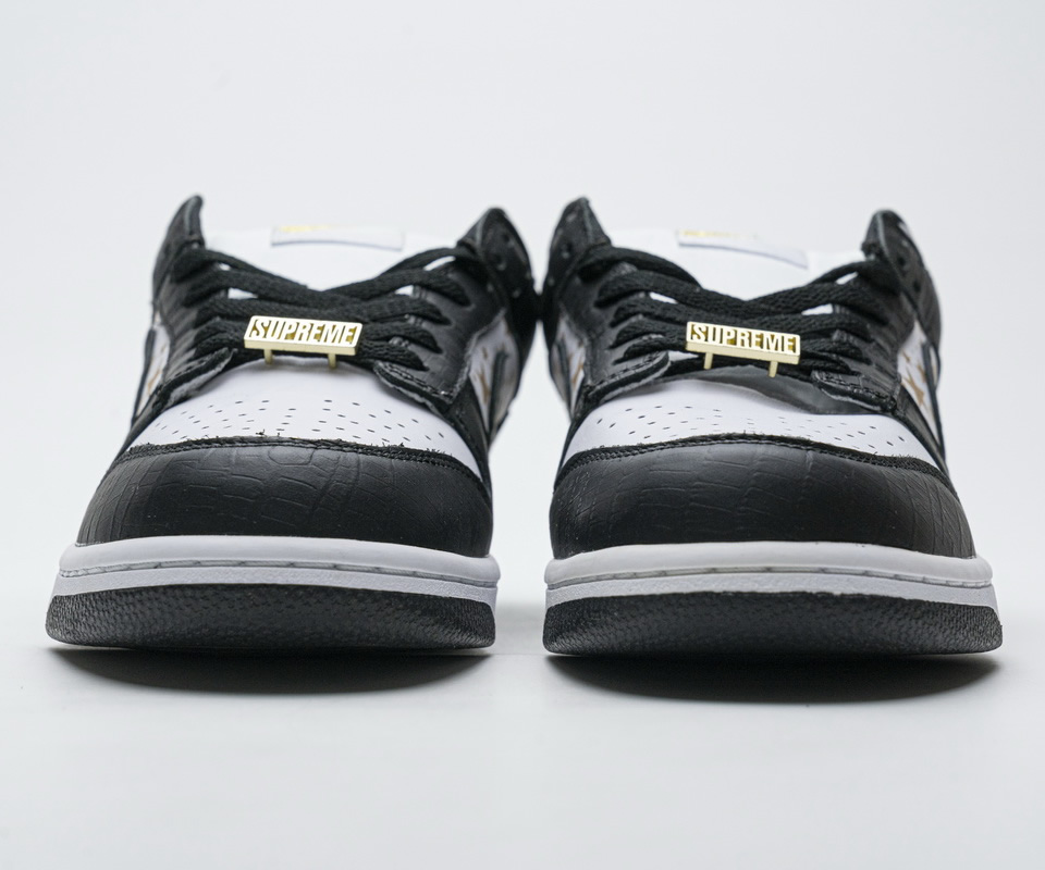 Supreme Nike Sb Dunk Low Black Stars Dh3228 102 7 - www.kickbulk.co