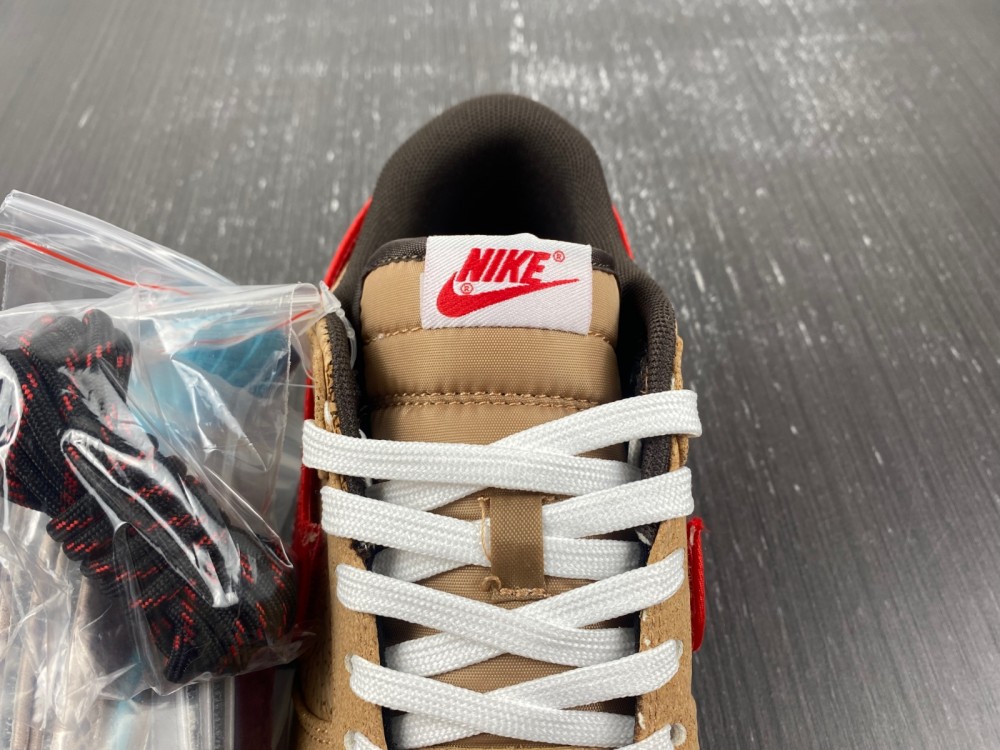 Clot Dunk Low Sp Cork Fn0317 121 18 - www.kickbulk.co