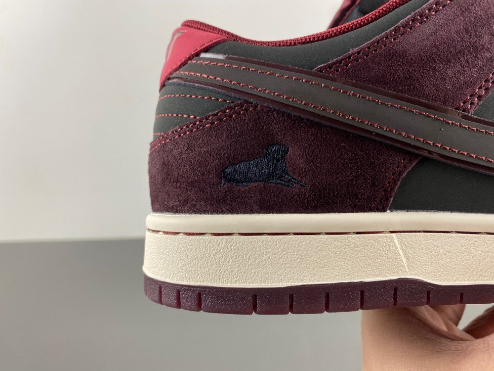 Riot Skateshop Dunk Low Sb Mahogany Dark Beetroot Fz1289 200 12 - www.kickbulk.co