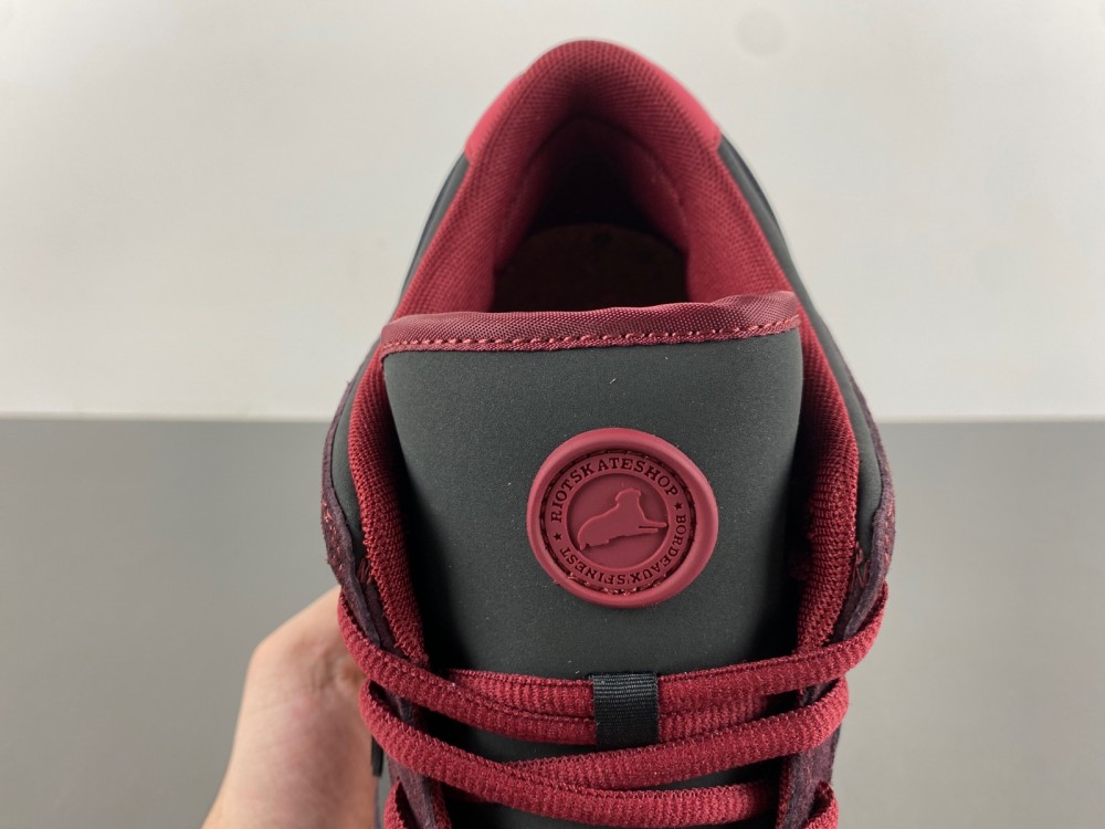 Riot Skateshop Dunk Low Sb Mahogany Dark Beetroot Fz1289 200 14 - www.kickbulk.co
