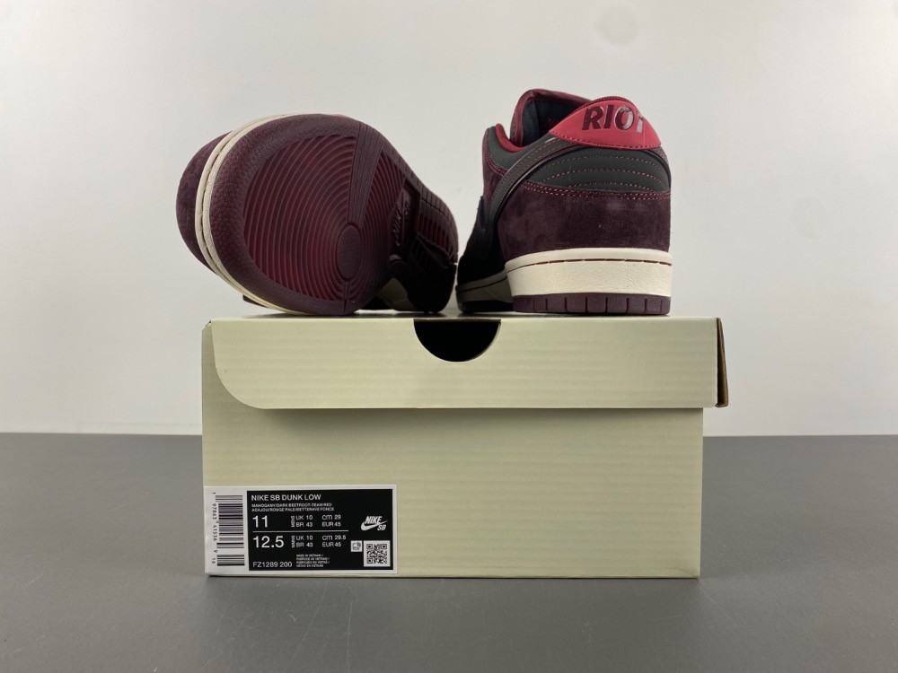Riot Skateshop Dunk Low Sb Mahogany Dark Beetroot Fz1289 200 8 - www.kickbulk.co