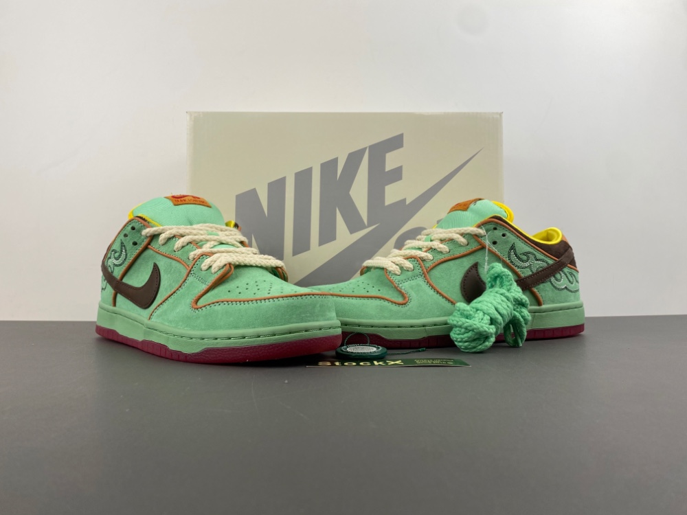 Nike Dunk Low Sb Rodeo 2025 Hf3058 300 11 - www.kickbulk.co Nike Dunk Low Sb Rodeo 2025 Hf3058 300 11 - www.kickbulk.co