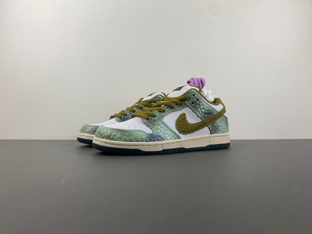 Alexis Sablone Dunk Low Sb Chameleon Hj3386 300 3 - www.kickbulk.co