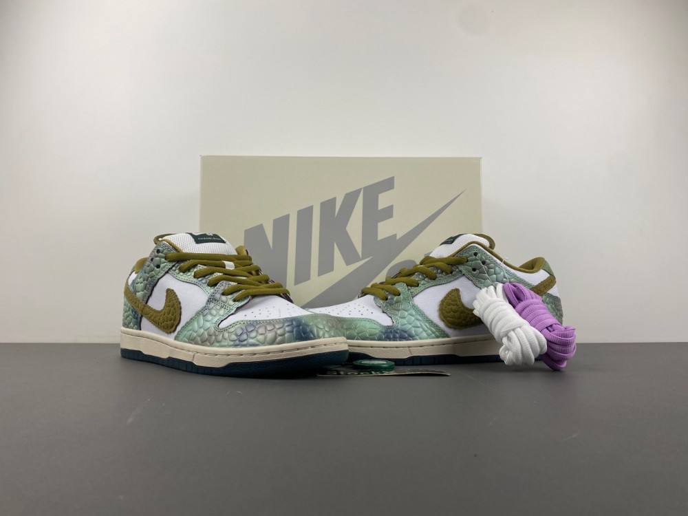 Alexis Sablone Dunk Low Sb Chameleon Hj3386 300 8 - www.kickbulk.co